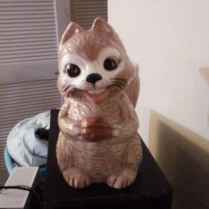 Vintage squirrel planter/vase